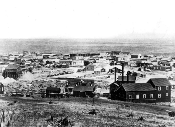 What "Tombstone" Got Right About Wyatt Earp and Doc Holliday-3