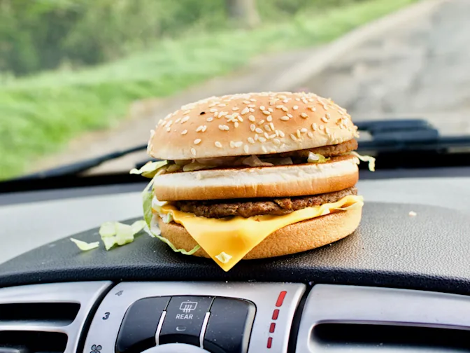 10 Things You Should Never Leave in Your Car-6