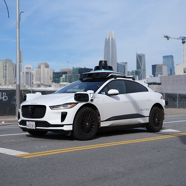 Waymo Jaguar I-Pace in San Francisco 2023 dllu