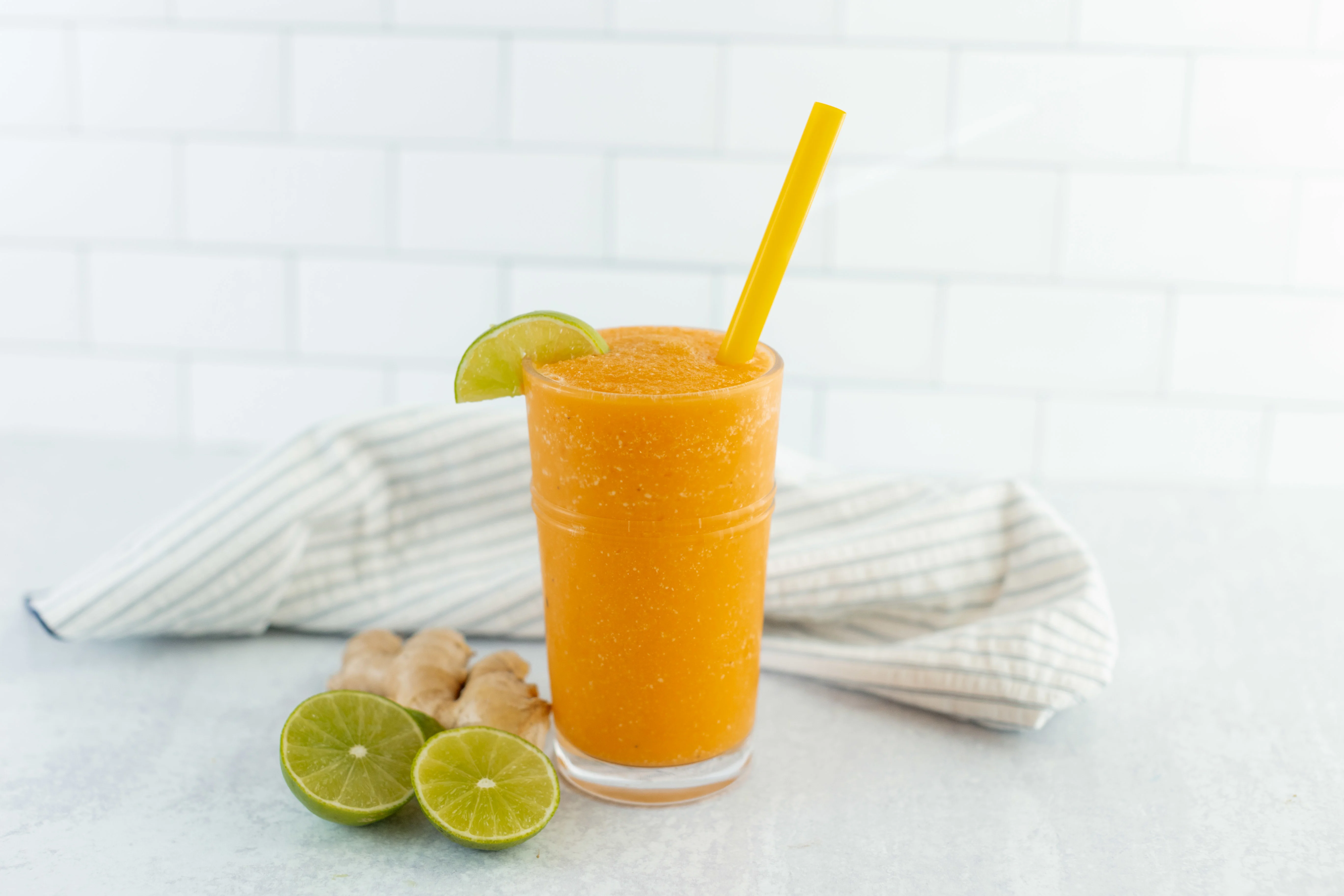Hello Sunshine Smoothie | Easier Eats