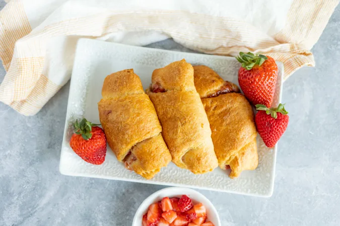 Strawberry Cheesecake Rolls-8