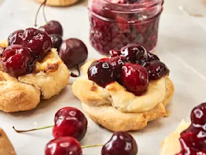 Cherry Good Crescents 32