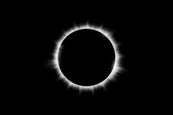 X Cool Photos of the Eclipse-1