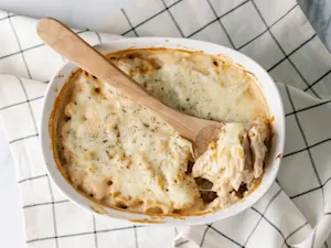 Easy Chicken Alfredo Bake-5
