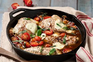 One Pan Chicken Caprese