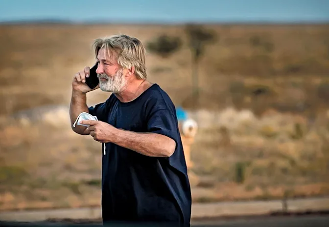 A Twisted Ending to Alec Baldwin's "Rust" Manslaughter Trial-1