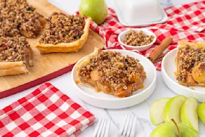 Apple Crumb Sheet Cake
