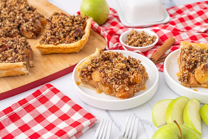 Apple Crumb Sheet Cake