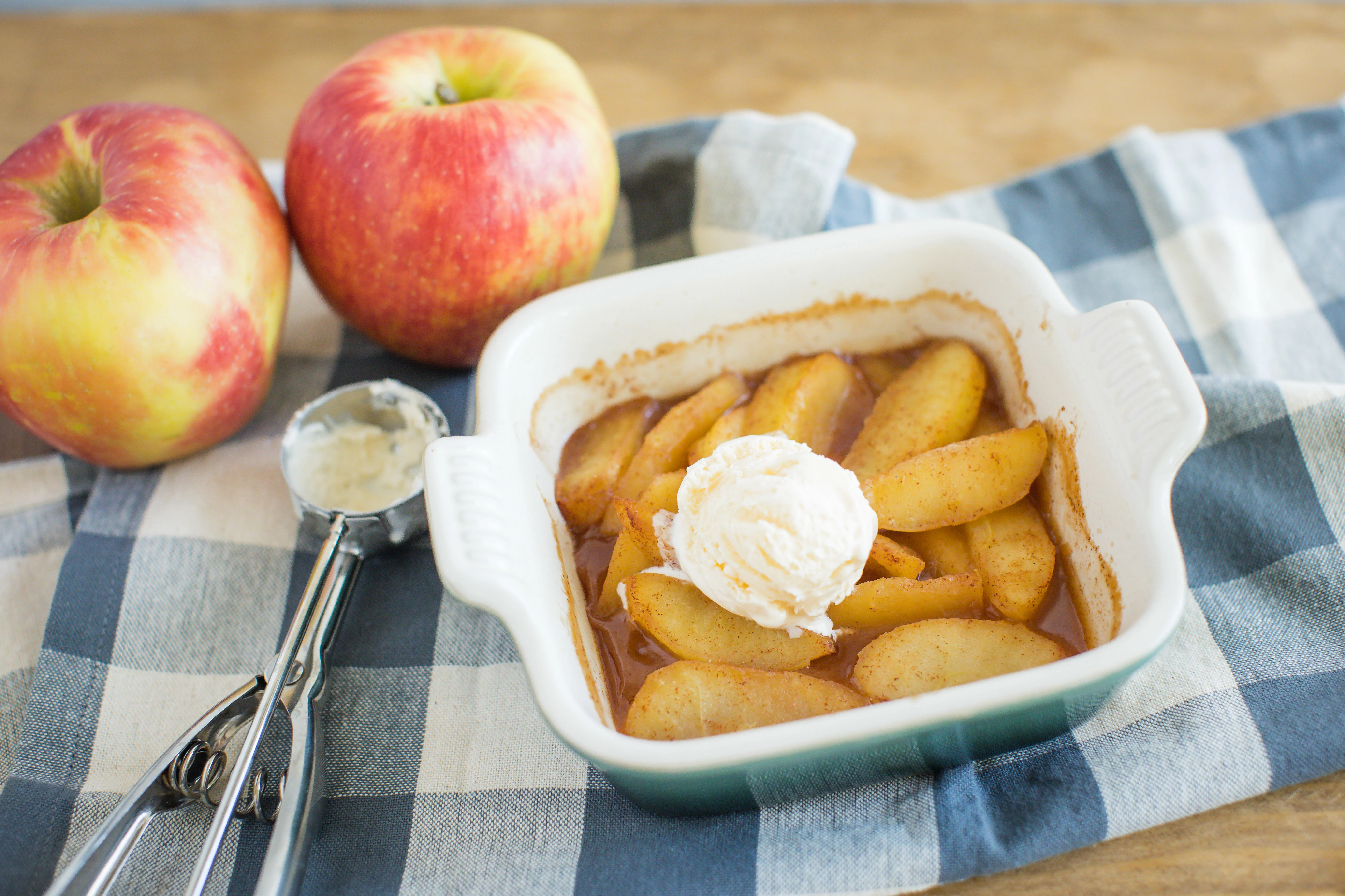 Yummy Baked Apples | Command Cooking