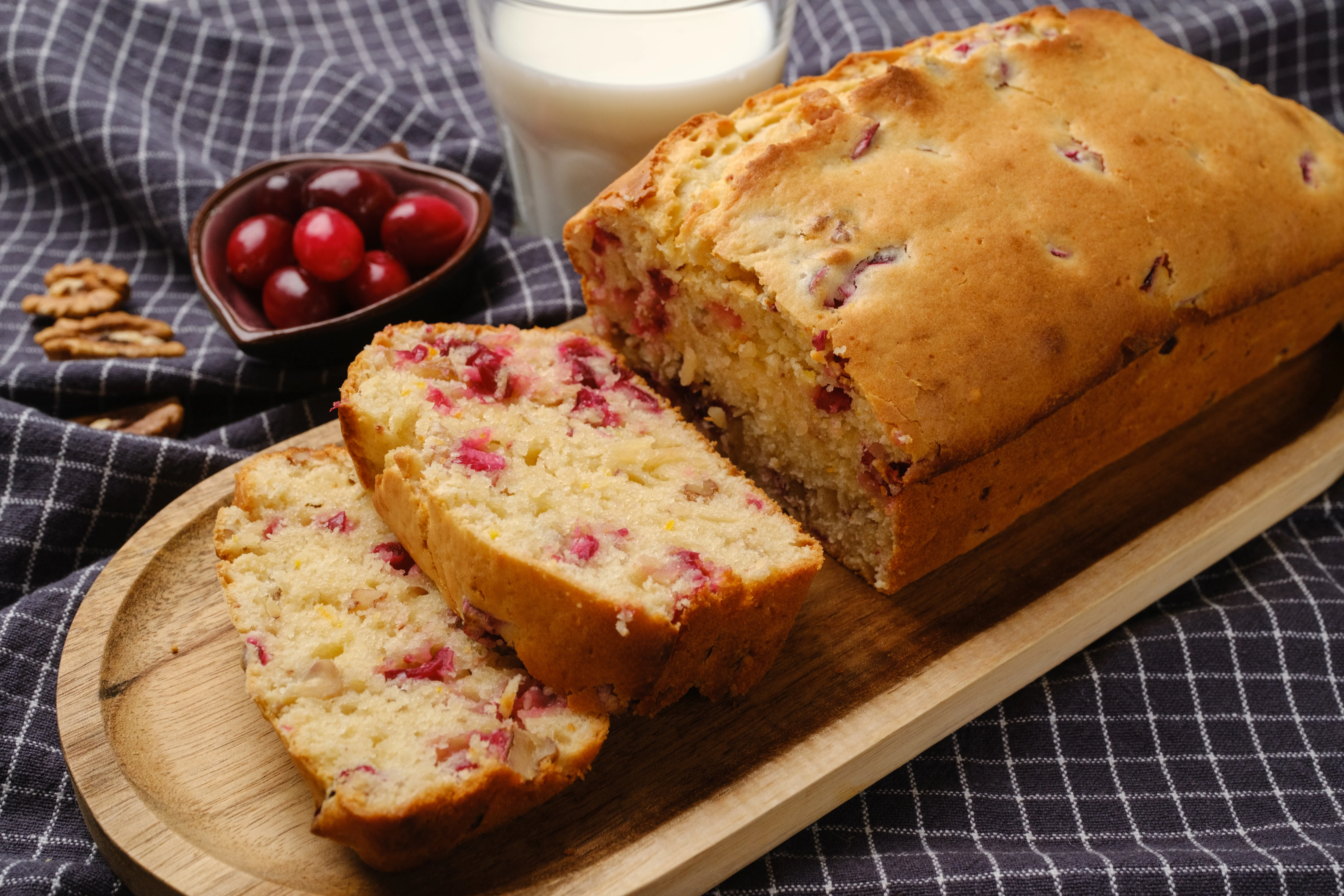Holiday Cranberry Bread | Mama's Cooking
