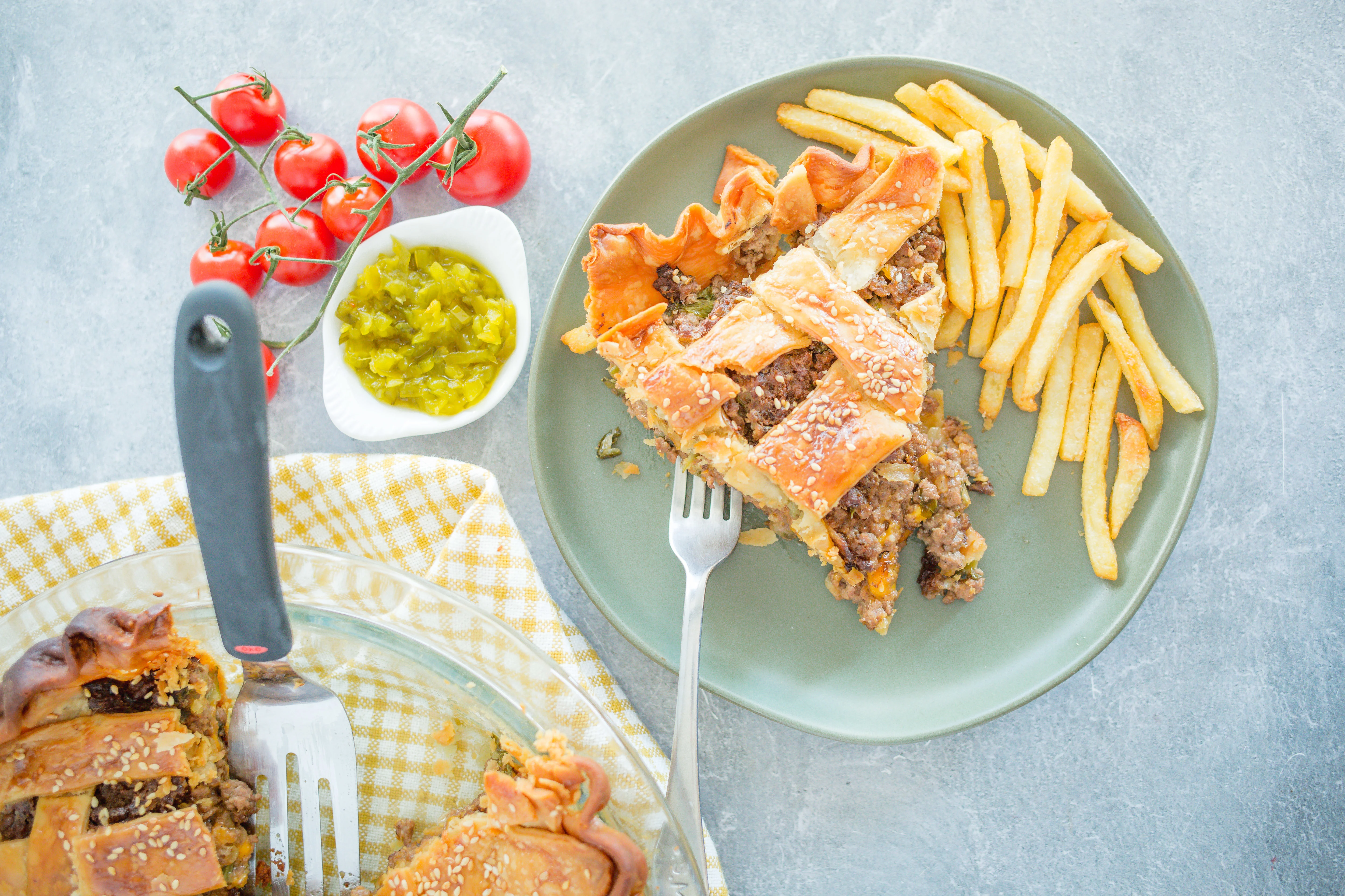 Family-Size Cheeseburger | Command Cooking
