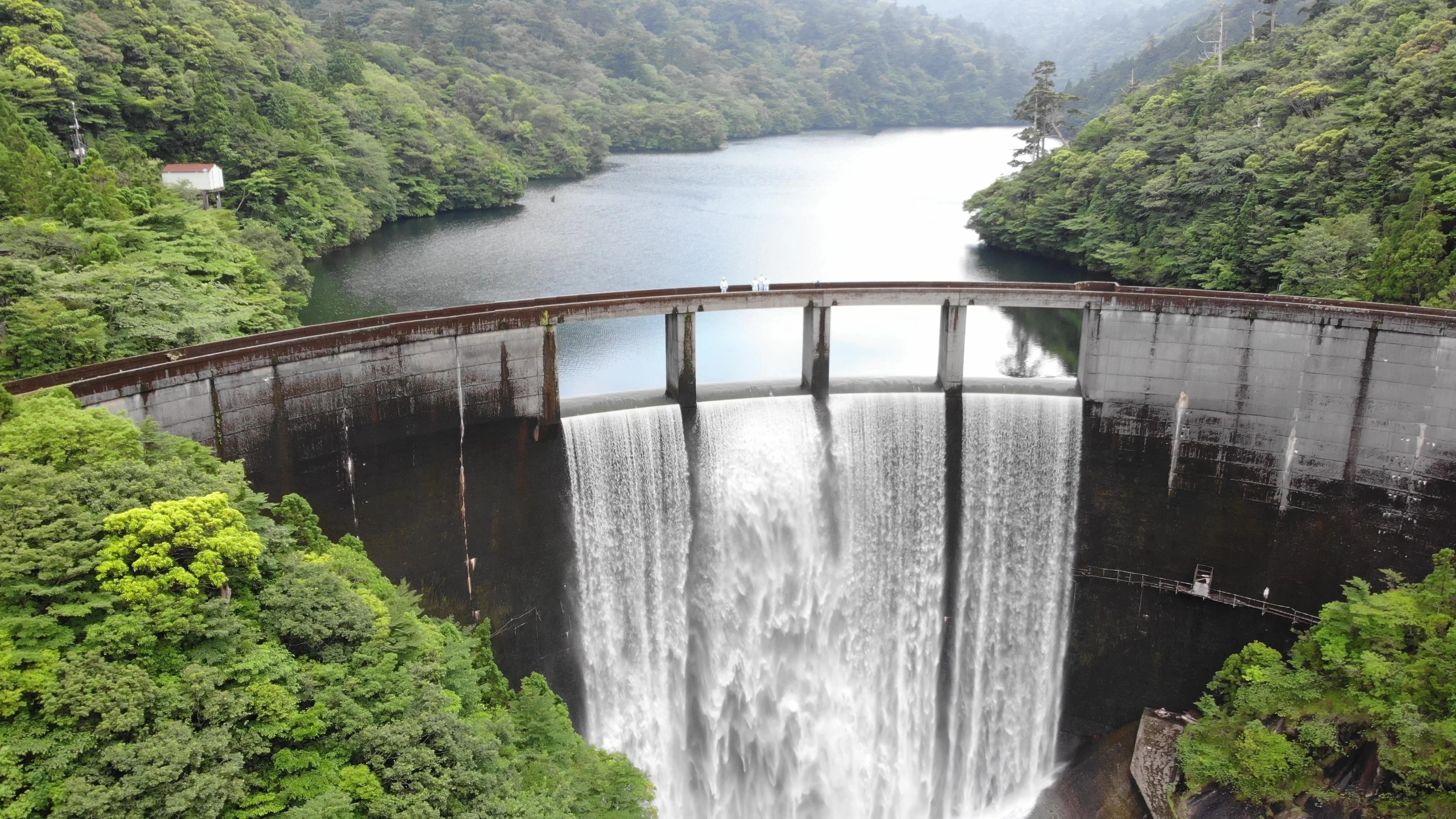 画像：屋久島電工が保有・運営する尾立ダム