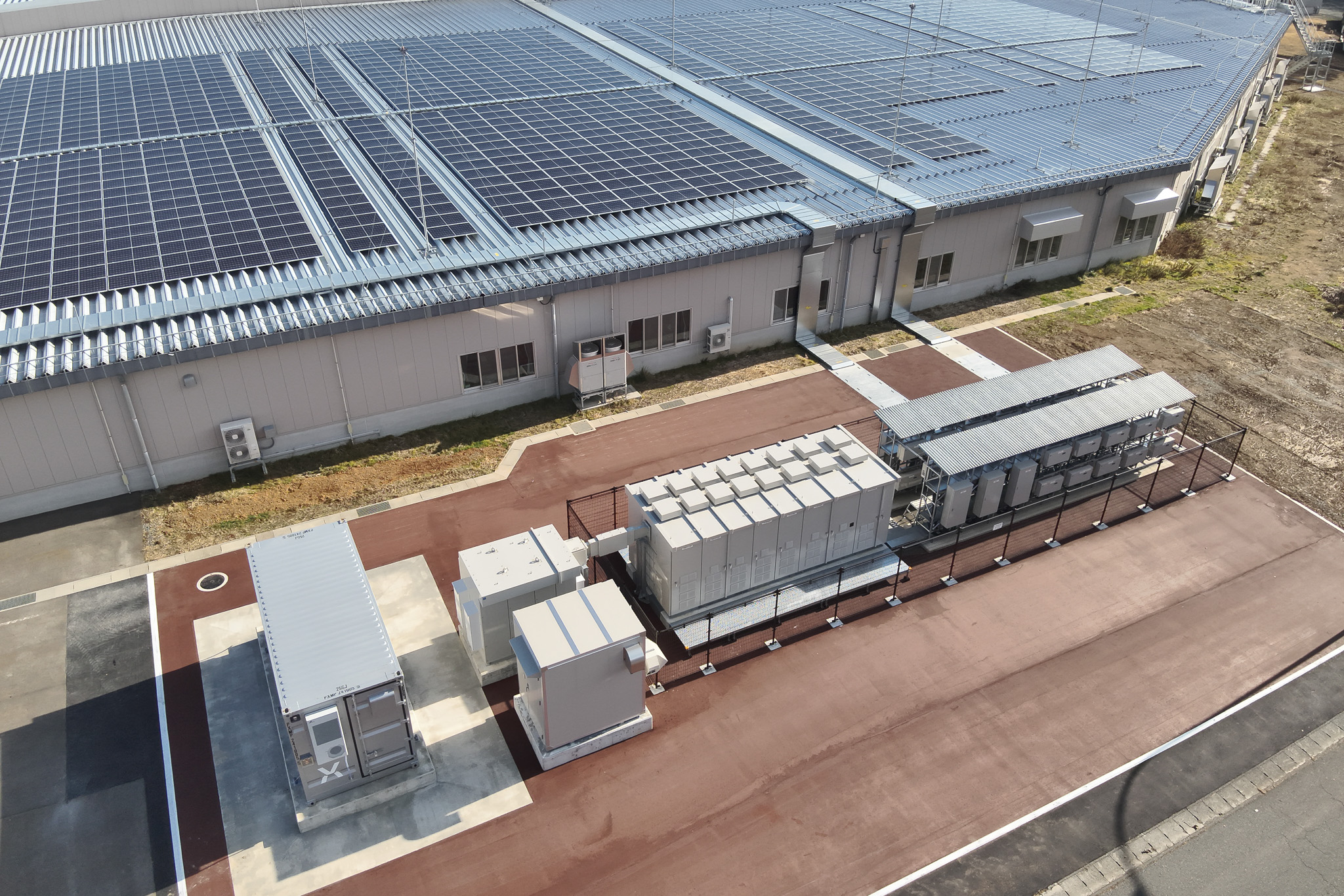 当社蓄電システムを採用した地域マイクログリッド2事業が運用開始