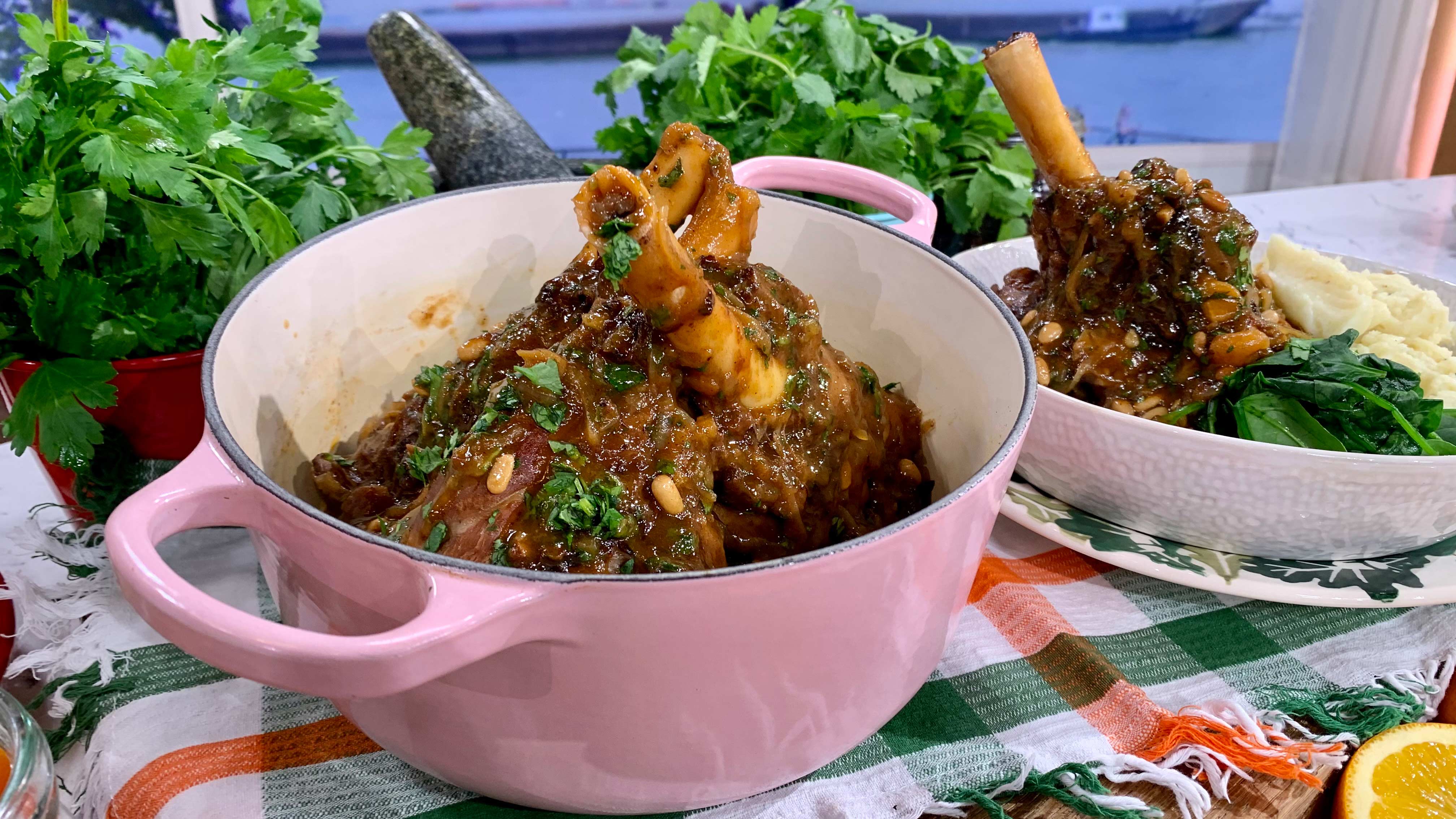 Phil Vickery's seasonal lamb shanks | This Morning