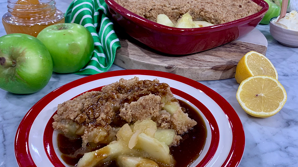 Juliet's apple crumble with a twist This Morning