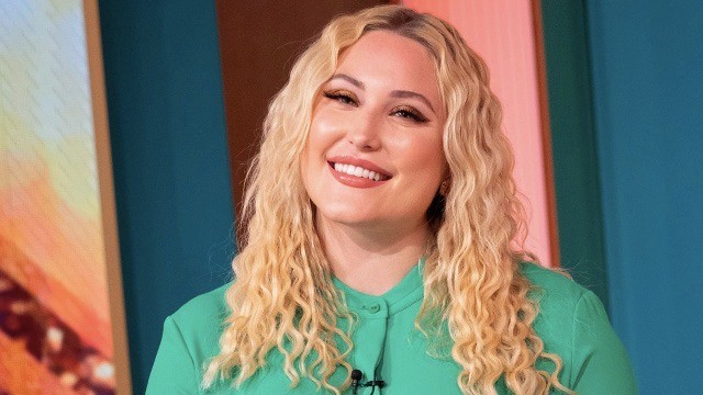 Want to get beach body confident with Hayley Hasselhoff ...