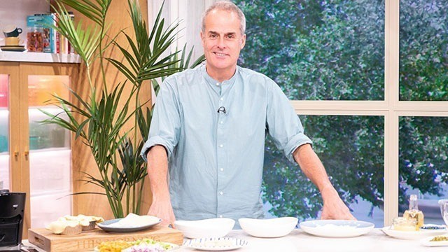 Phil Vickery's scampi and chips | This Morning