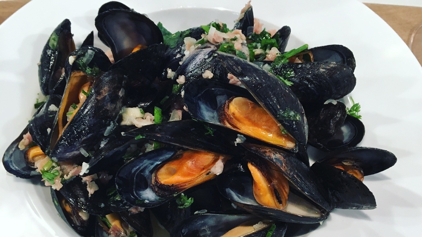 Rick Stein s Mussels With Bayonne Ham And Shallots This Morning