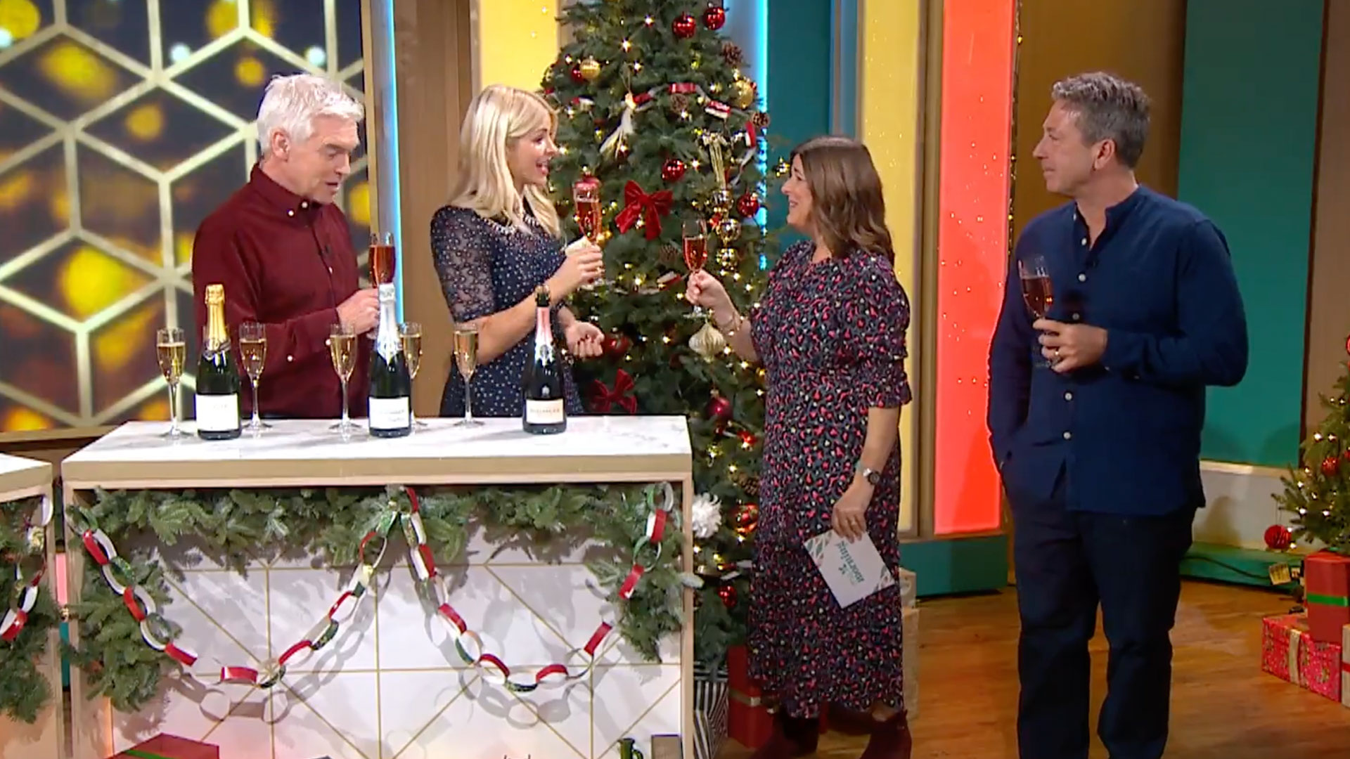 Time to pop a bottle! The best New Year’s Eve fizz! | This Morning