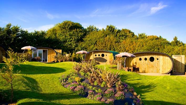Atlantic Surf Pods at Atlantic Farm in Bude. Image owned by https://www.atlanticsurfpods.co.uk/.
