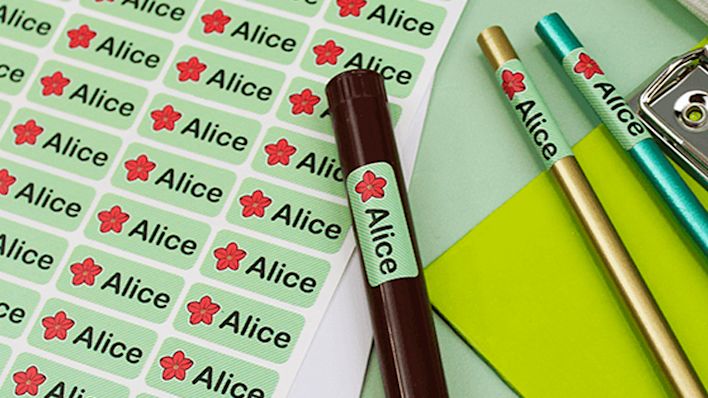 Sticky name labels uk