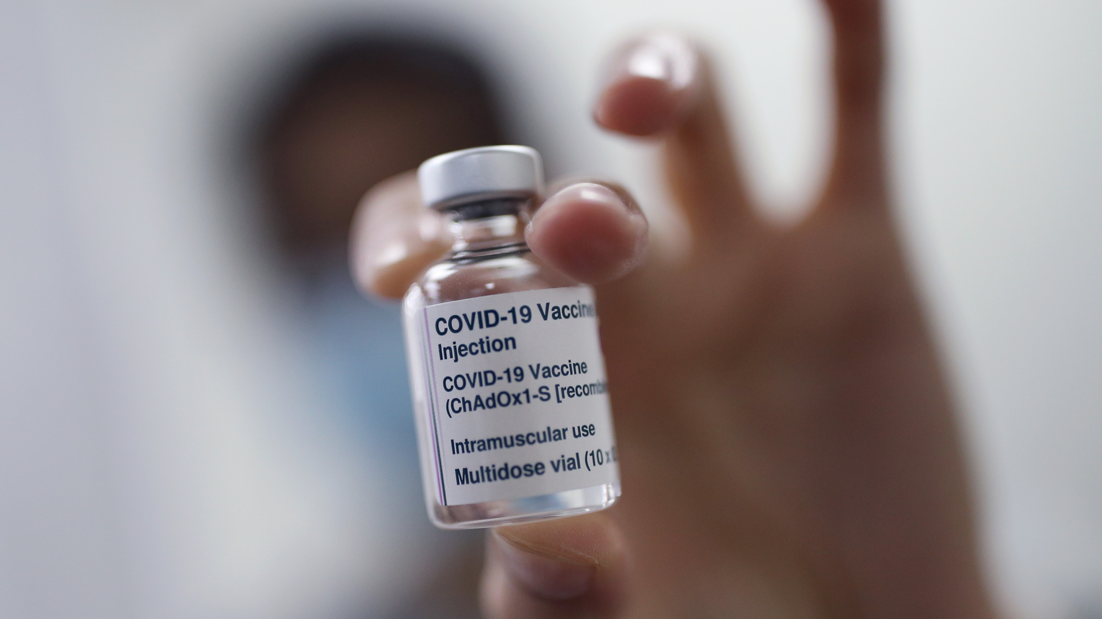 Вакцина 24. Вакцинация от коронавируса анимация. Прививки Covid Олимпийский. Вакцинация от коронавируса 27 поликлиника.