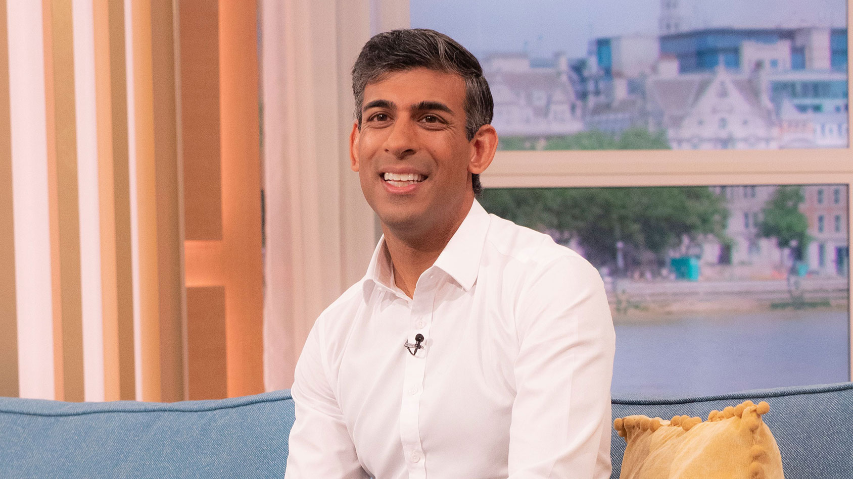 Rishi Sunak joins us on the This Morning sofa | This Morning