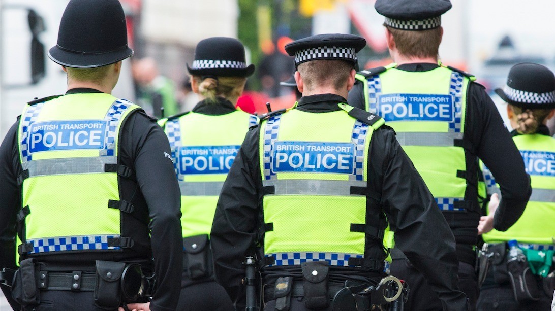 Do you think British police officers should be armed? | This Morning