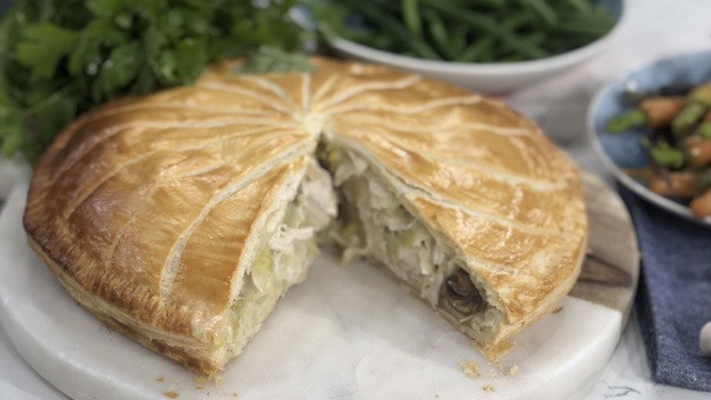 John Torode's Chicken, Leek And Mushroom Pie | This Morning