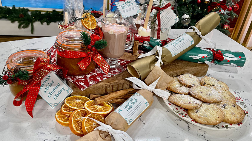 For Coworkers 11 EDIBLE CHRISTMAS GIFTS (LAST MINUTE GIFT IDEAS