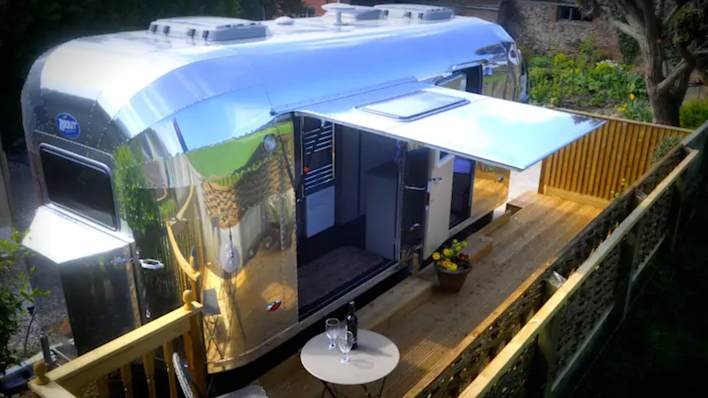 The Steam Rocket caravan, Williton. Image owned by airbnb