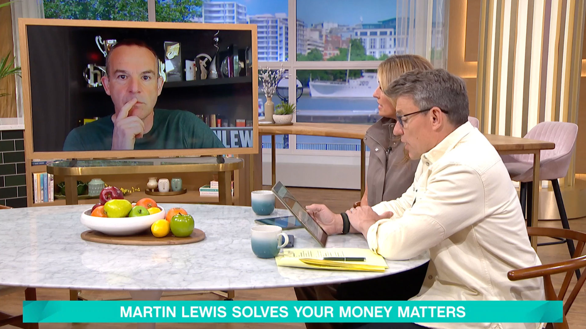Martin Lewis issues urgent warning over crypto scams using his image | This  Morning