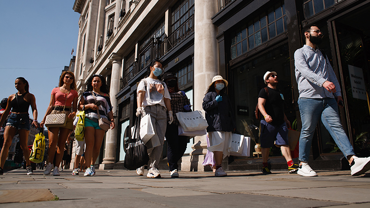 Scientist warns UK 'on a knife edge' ahead of lockdown easing | This ...