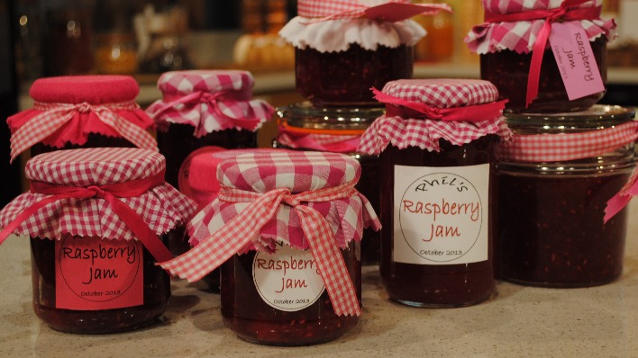 Homemade raspberry jam | This Morning