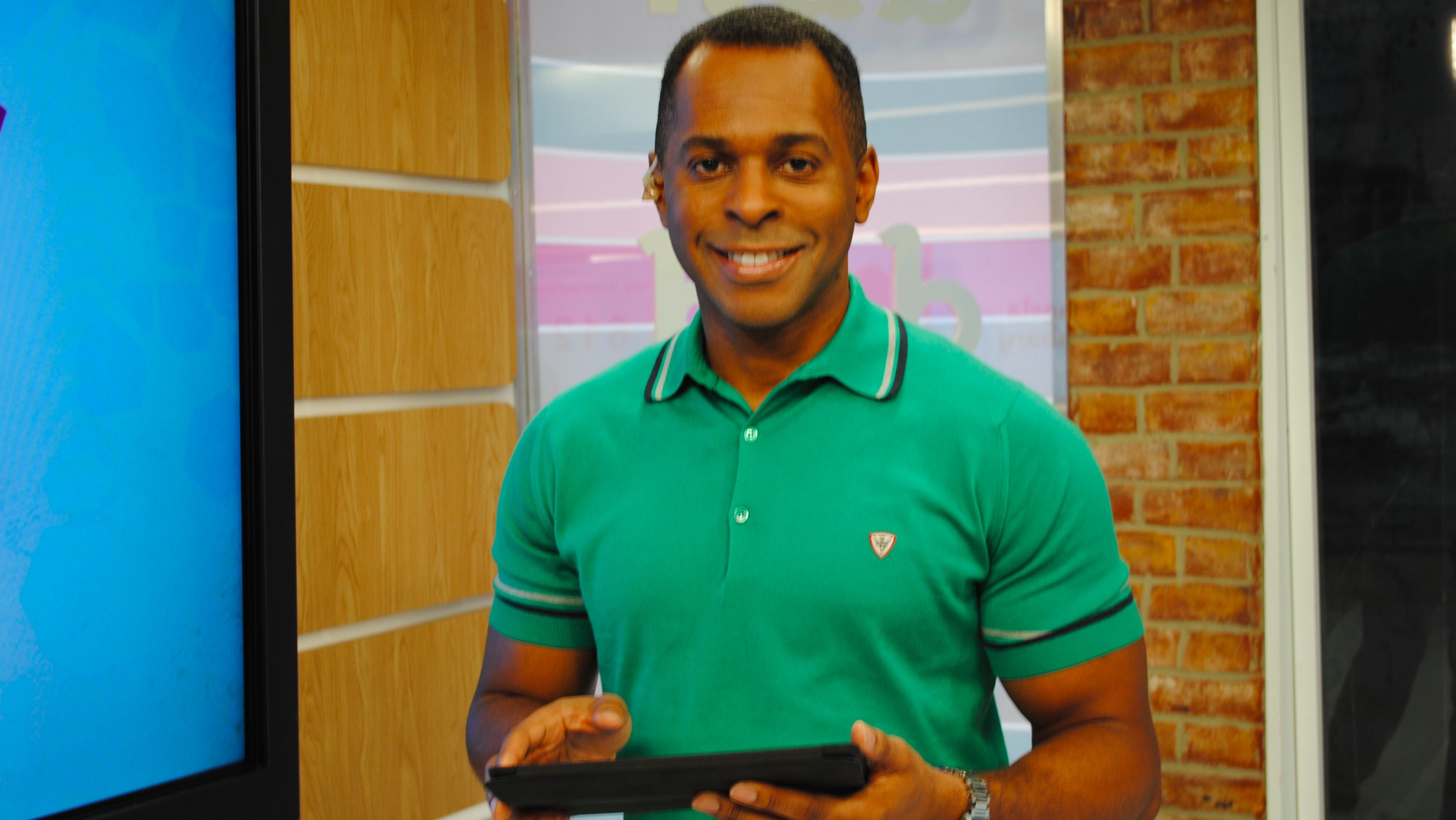 Andi Peters is ready to read out your comments | This Morning