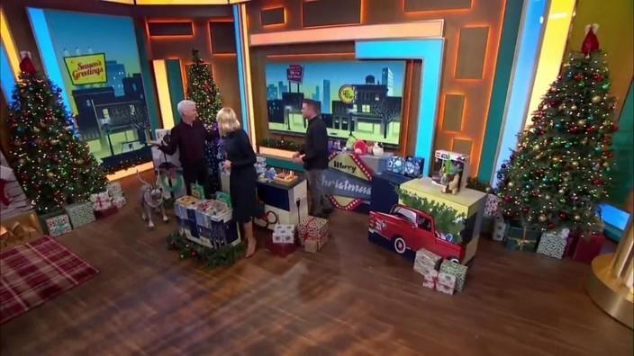 Phillip and Holly test the best Christmas gifts for kids | This Morning