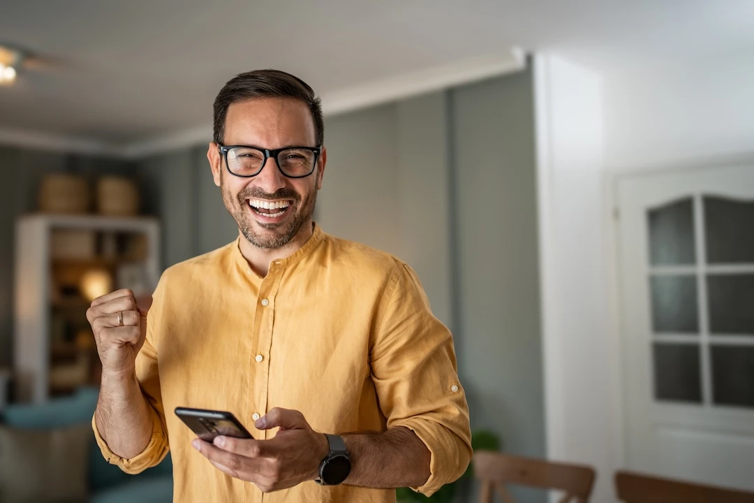 I Went From Late Payments to an 810 Credit Score. Here's How