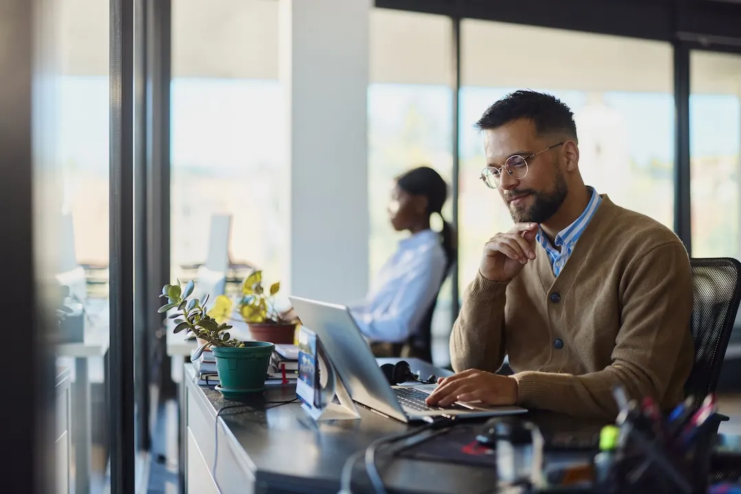 Are Payroll Advances a Good Way to Make Ends Meet?
