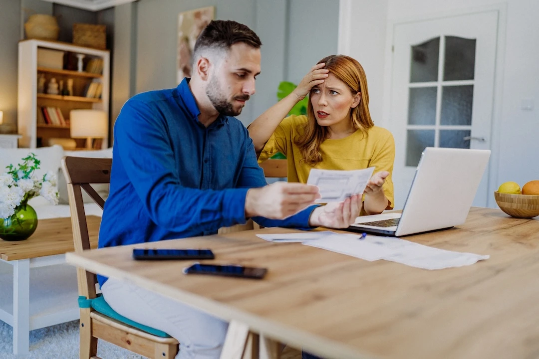 What Are the Signs I Should File for Bankruptcy?