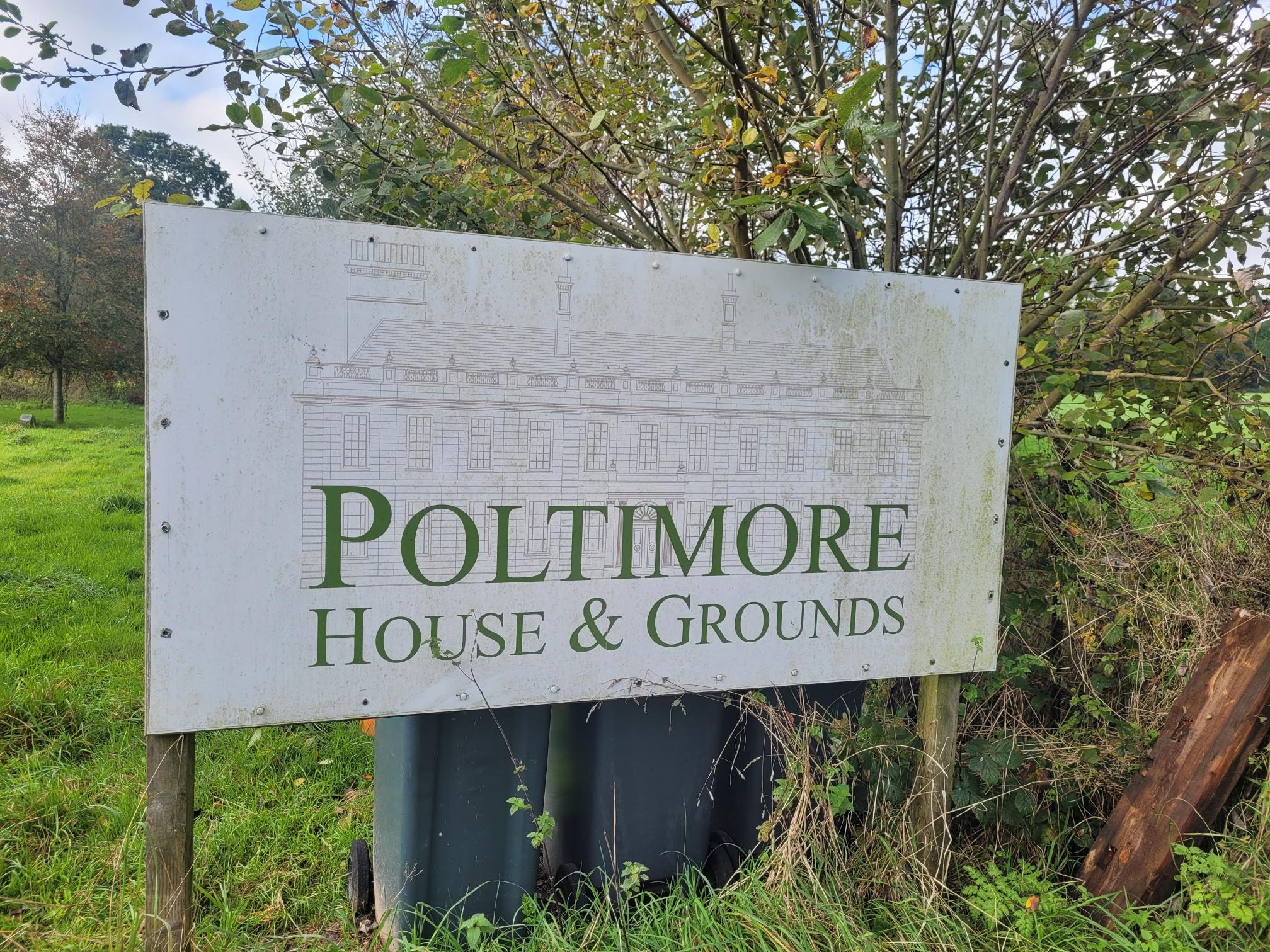 Photo showing the Poltimore House grounds