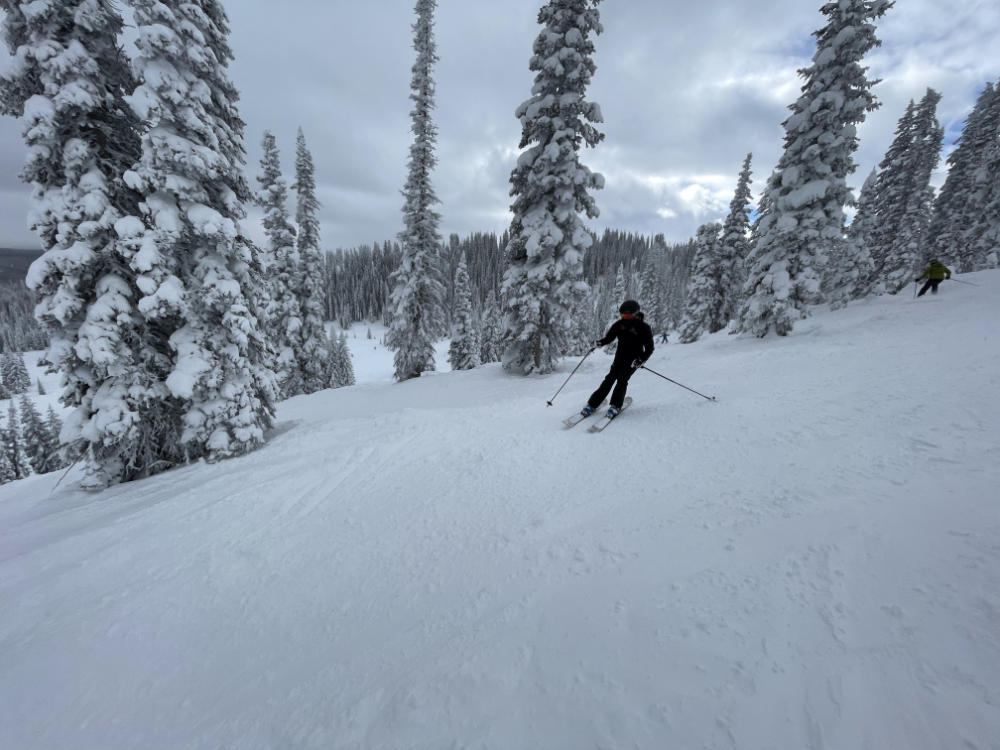 sadie skiing