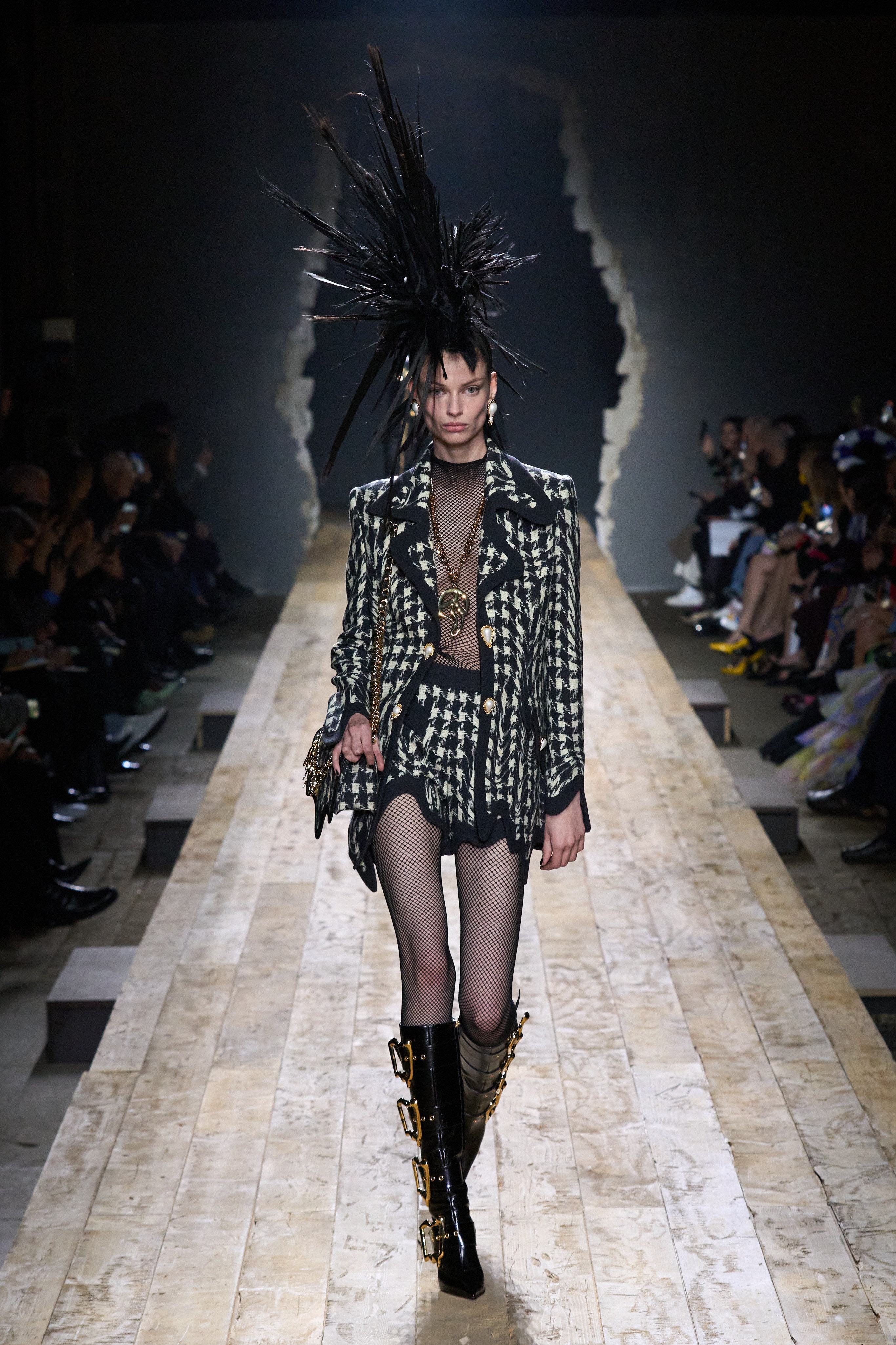 MOSCHINO FALL 2023 MFW