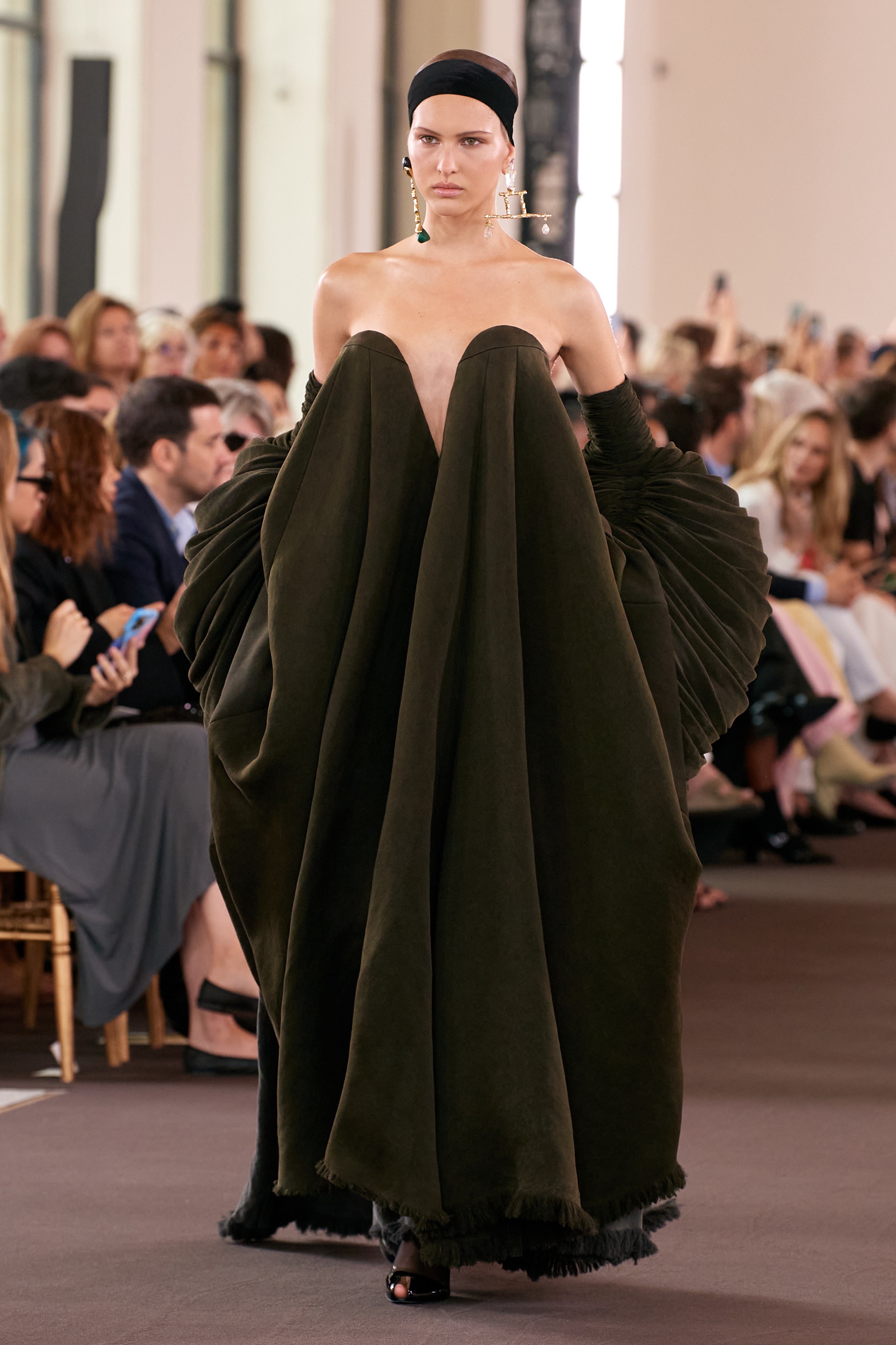 Schiaparelli fw23 couture