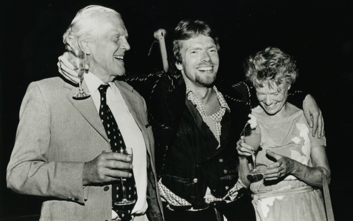 Richard Branson with his parents, Eve and Ted