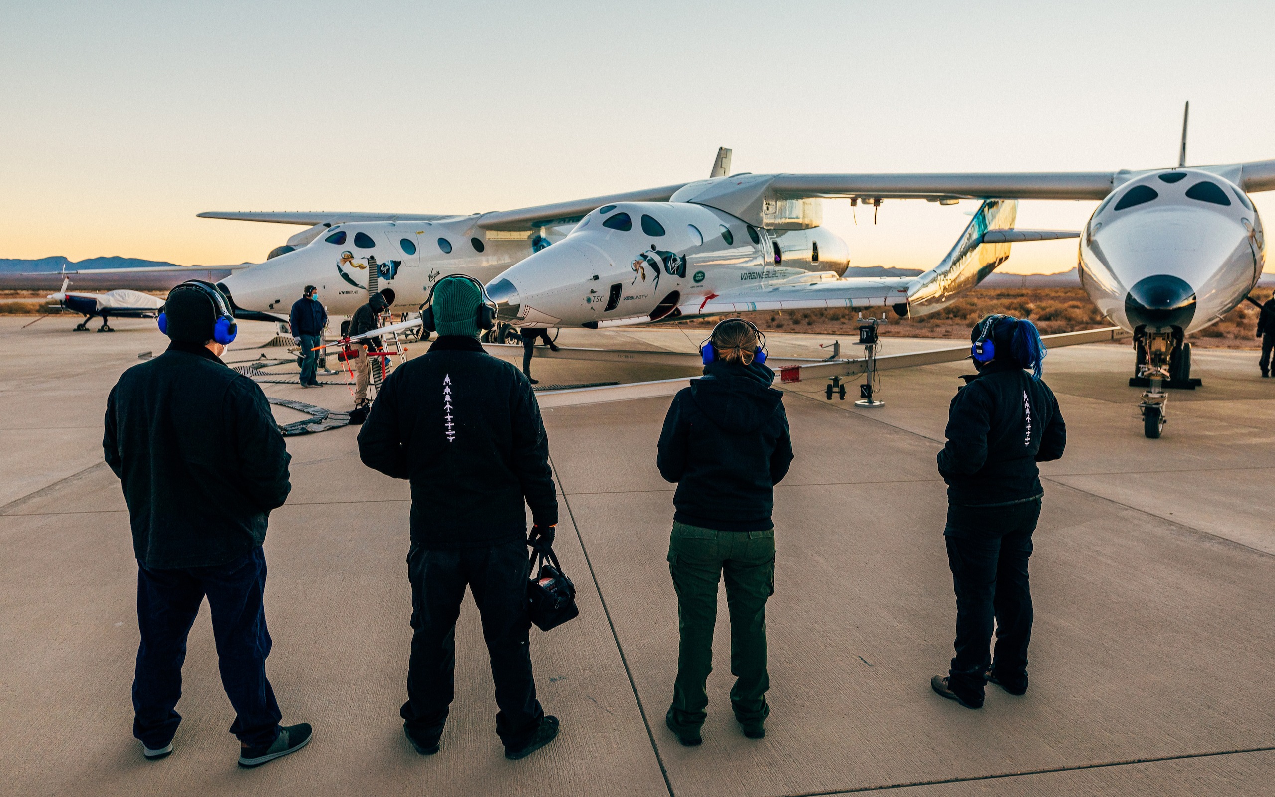 Virgin Galactic team prepares for test flight