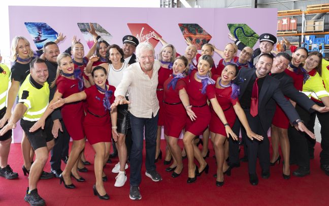 Richard Branson wiht the Virgin Australia team 