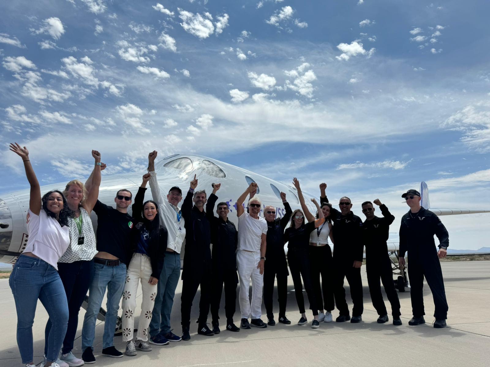 Richard Branson with the Galactic 07 team