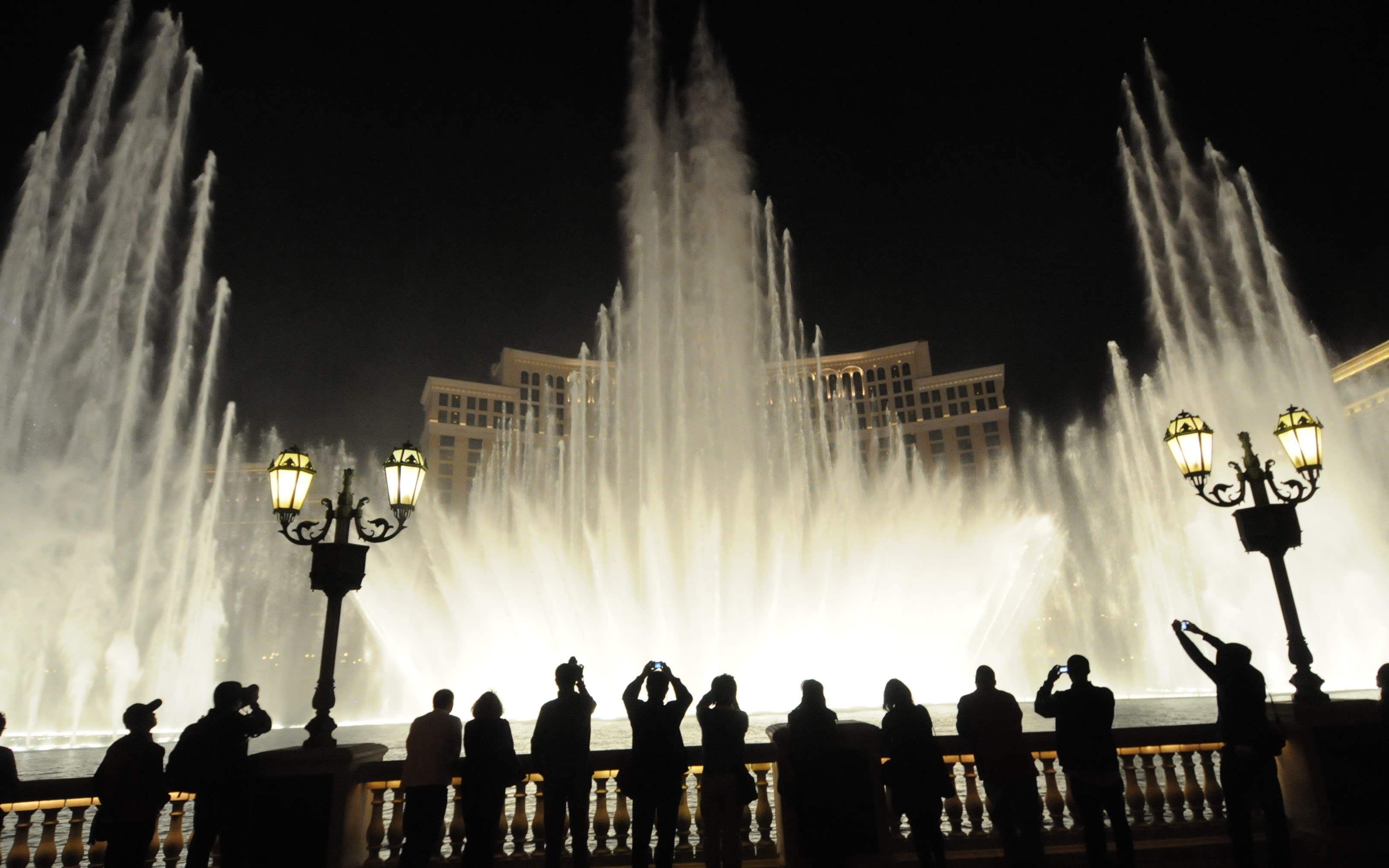 An image of the Fountains of the Bellagio in Las Vegas