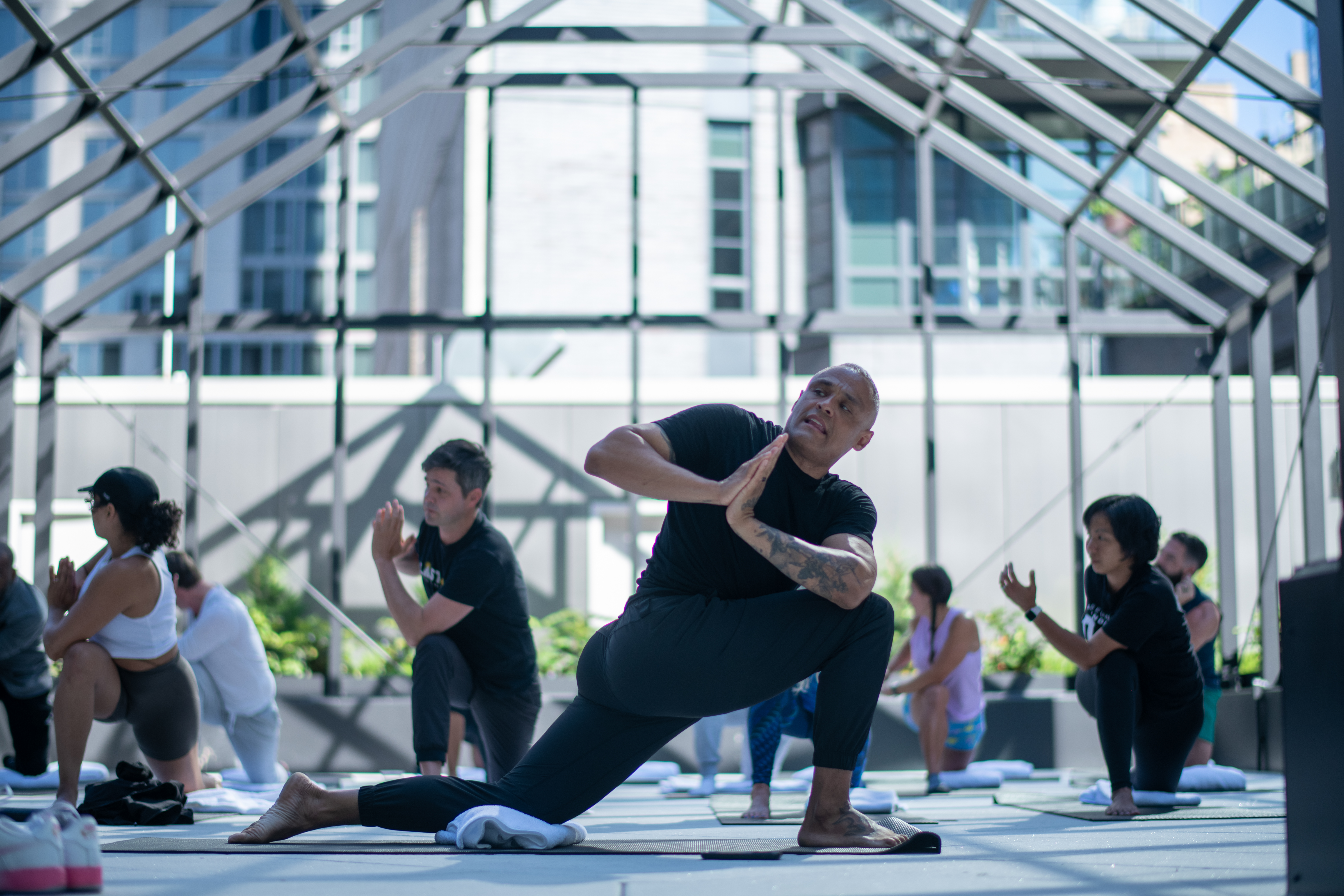 Rooftop Yoga in London [complete with all info]