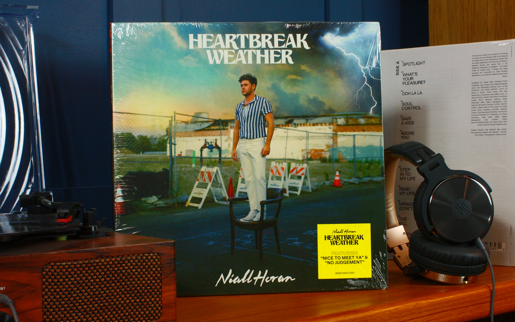 Front Cover of Heartbreak Weather, Niall Horan Vinyl Album